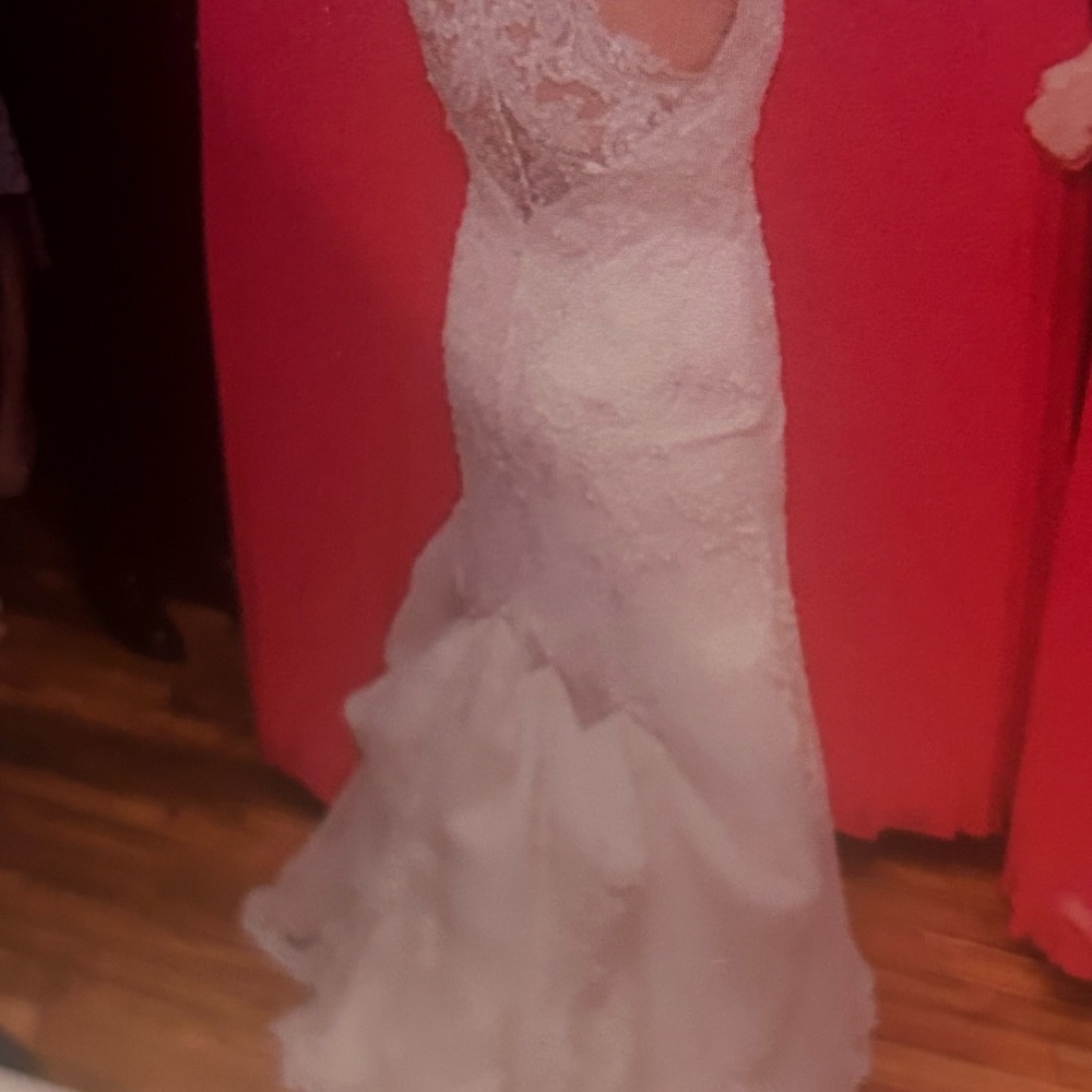 Maggie Sottero White Lace Wedding Dress - Picture 10 of 16